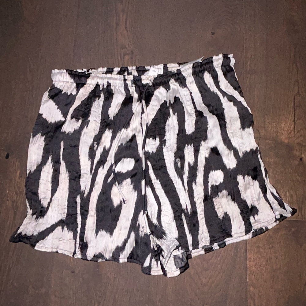 H&M satin shorts